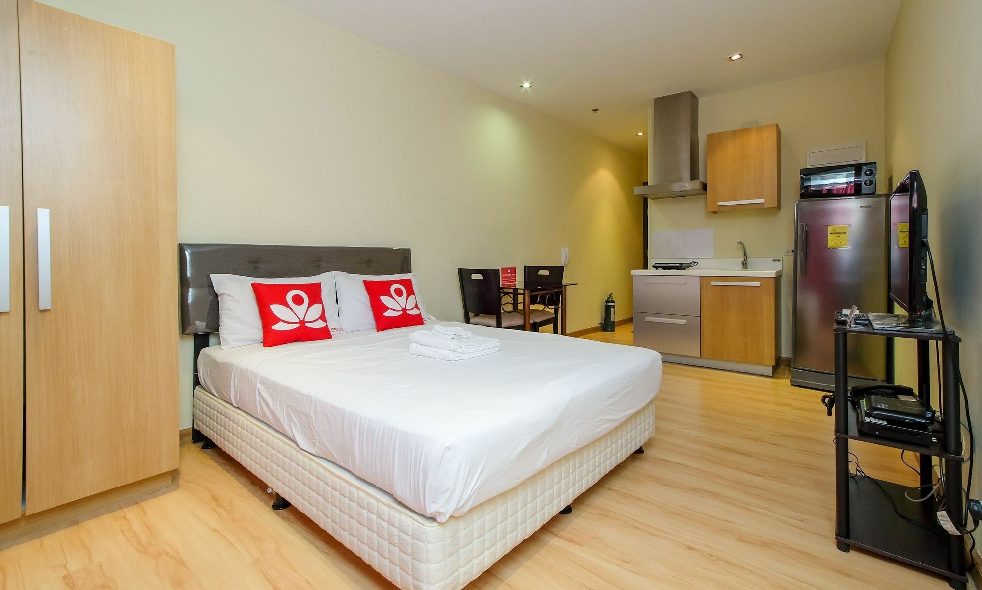 Zen Home Knightsbridge Residences Makati 마카티 외부 사진